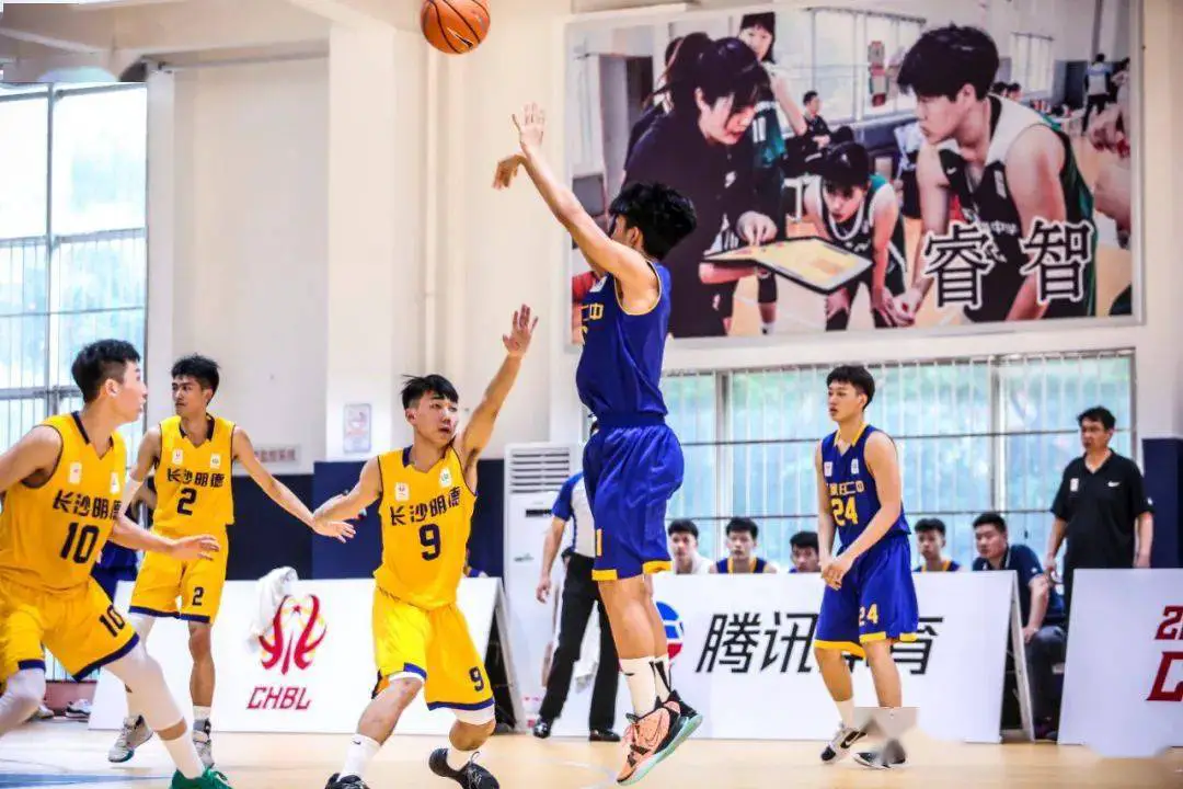 业余篮球运动员如何结合瑜伽提升技能_0